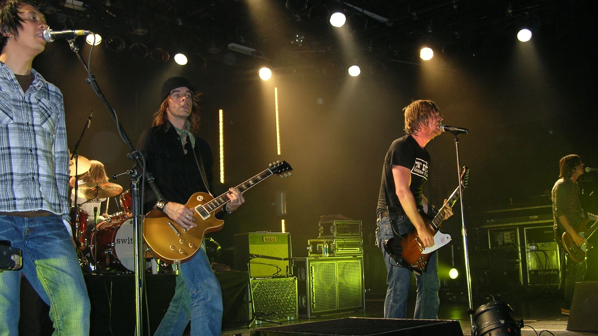 File:SwitchfootConcert1.jpg