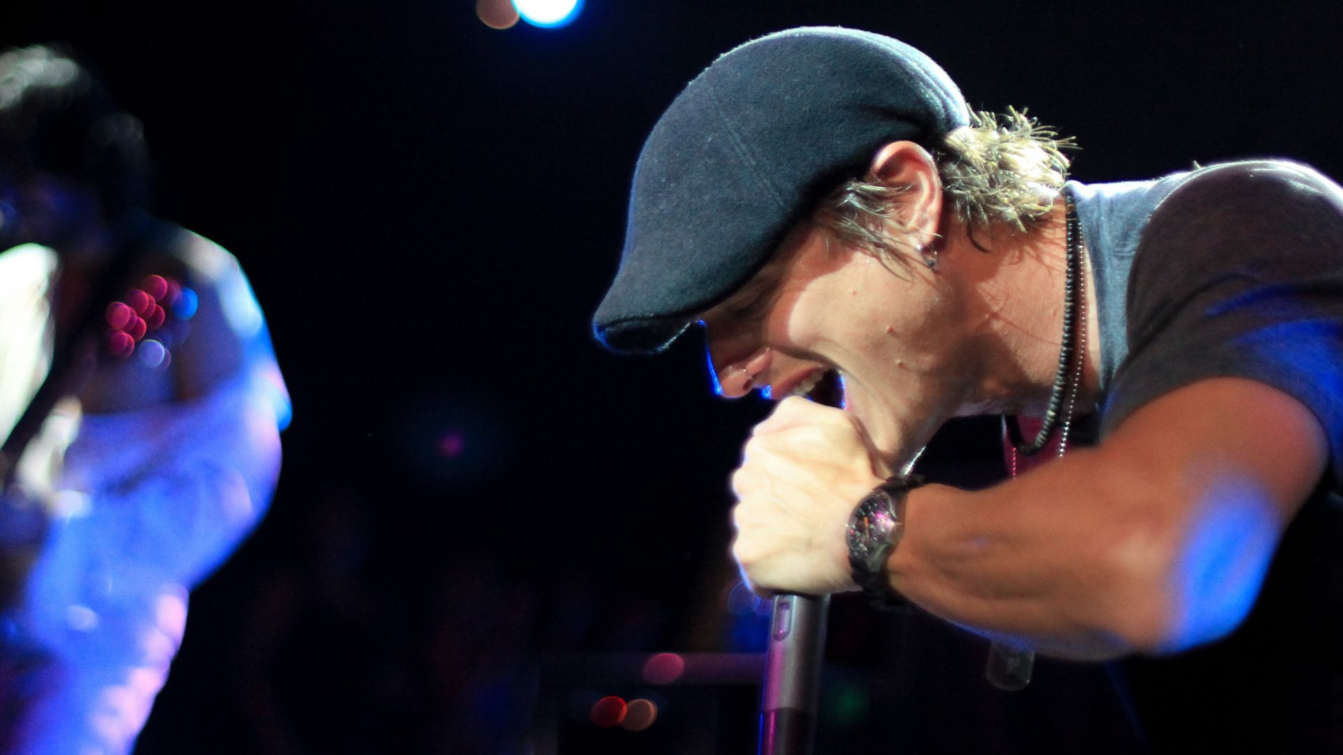 File:Fuel at MWR Rock the Fleet 1.jpg