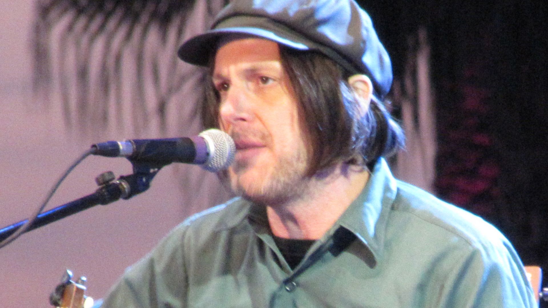 File:Jeff Mangum at Coachella 2012 (7260343156).jpg