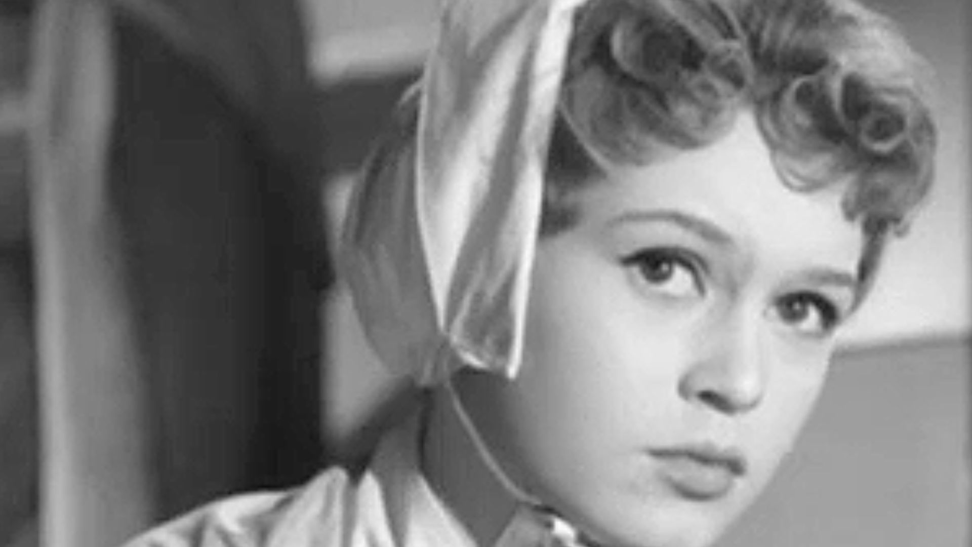 File:Tradita - Brigitte Bardot e Pierre Cressoy.png