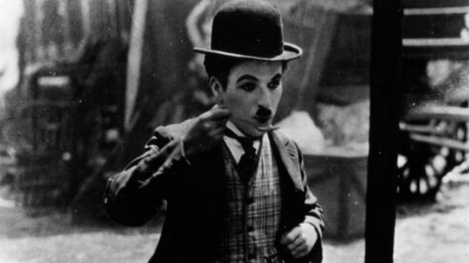 File:Charlie Chaplin in The Circus.jpg