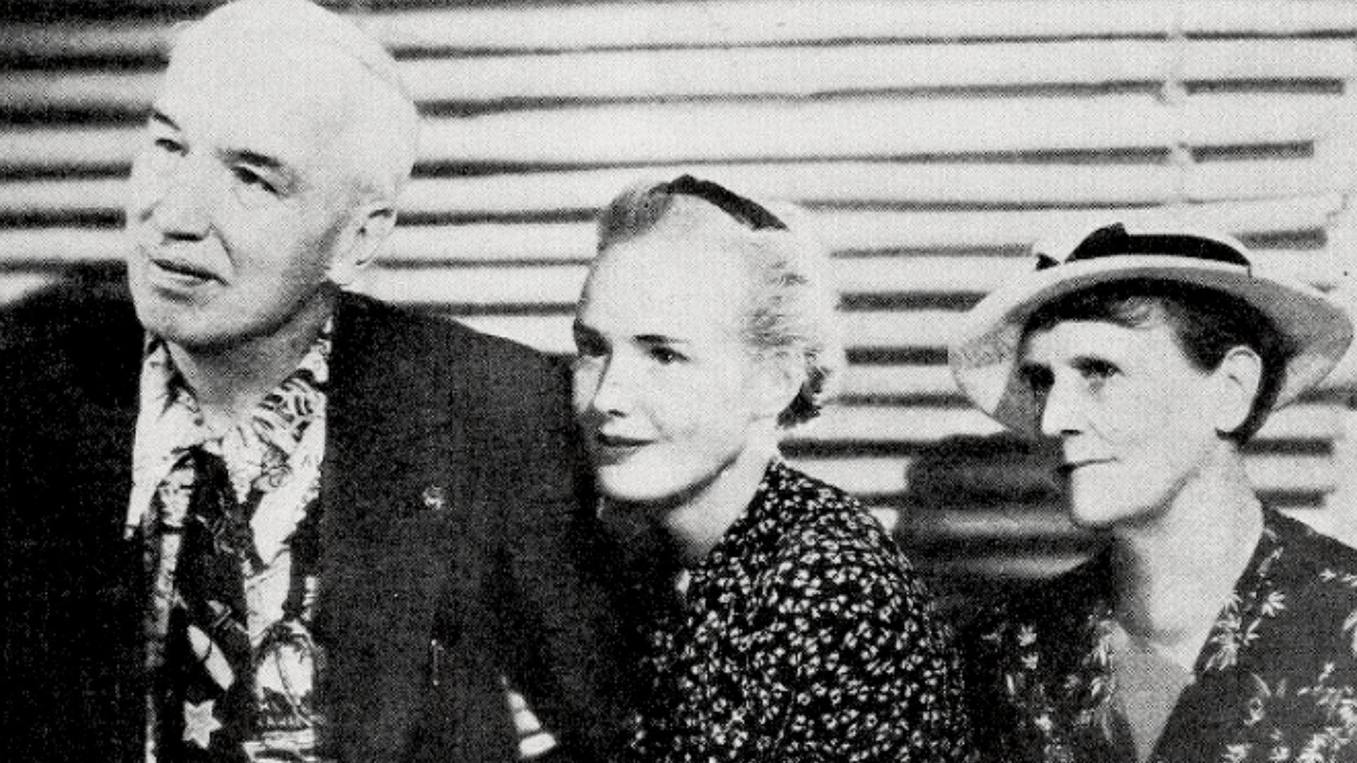 File:Frances Farmer with parents.png