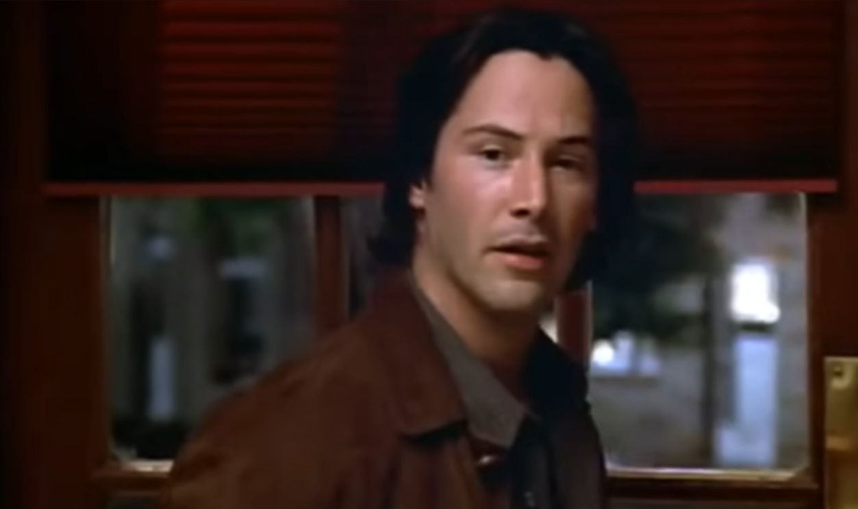 Screenshot from The Replacements (2000)