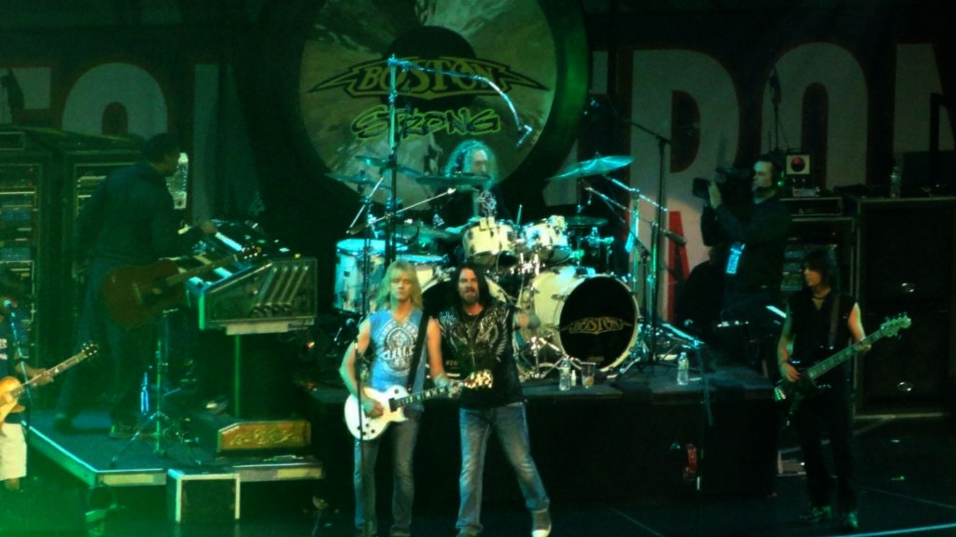 File:Boston Strong Concert-May 30, 2013 (8898682917).jpg