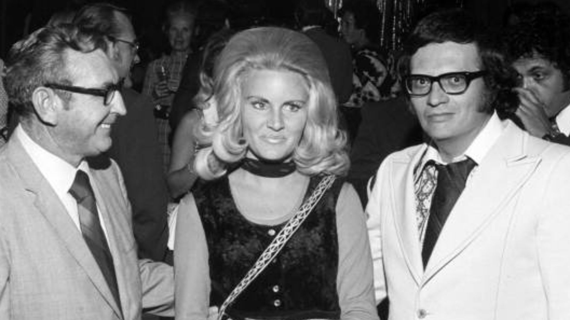 File:Celebrities gathered for a group portrait- Fort Lauderdale, Florida (3952919245).jpg