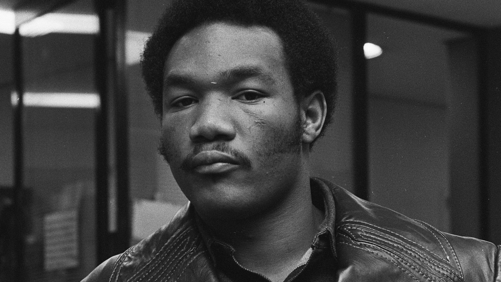 File:George Foreman (1973).jpg