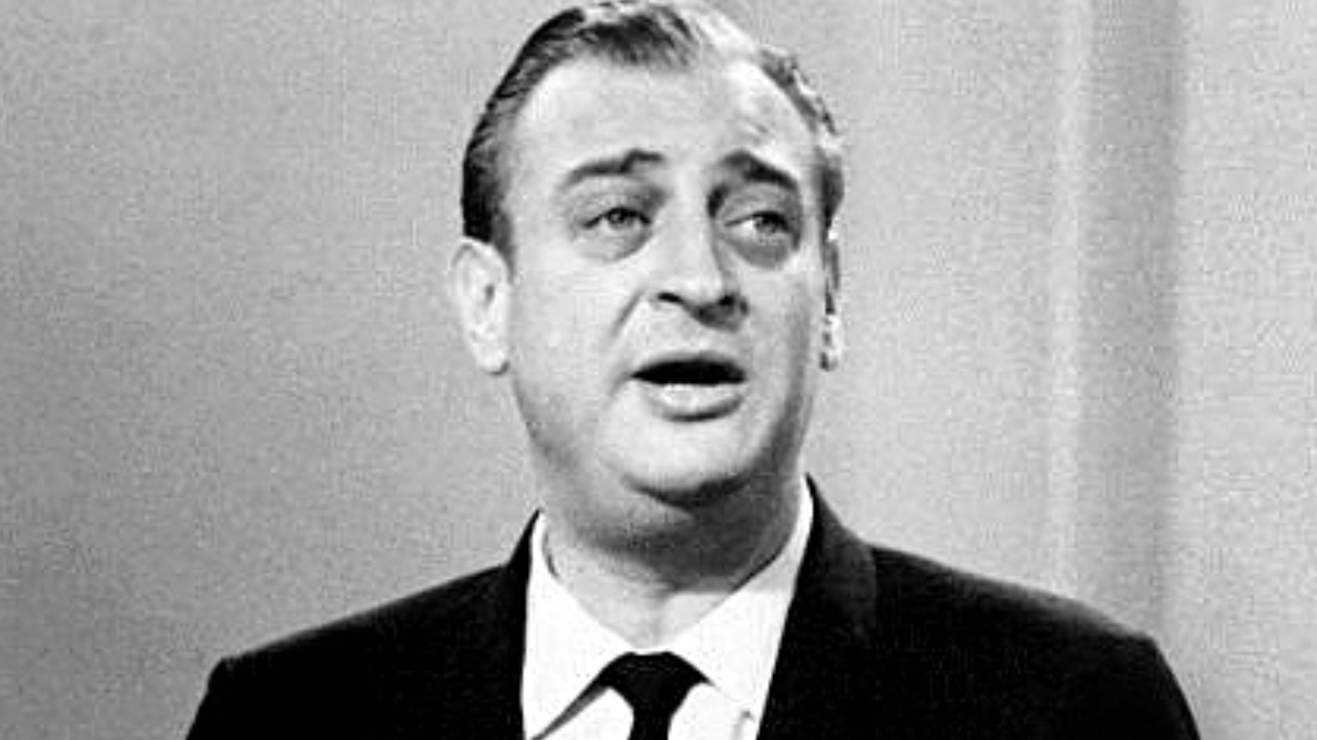 File:Rodney Dangerfield 1972-1.jpg