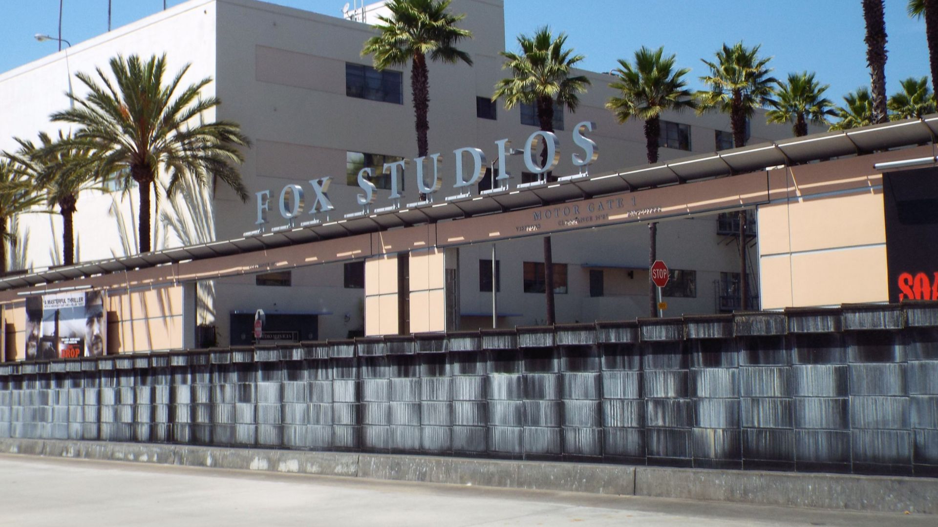 File:Foxstudiosentrance.jpg
