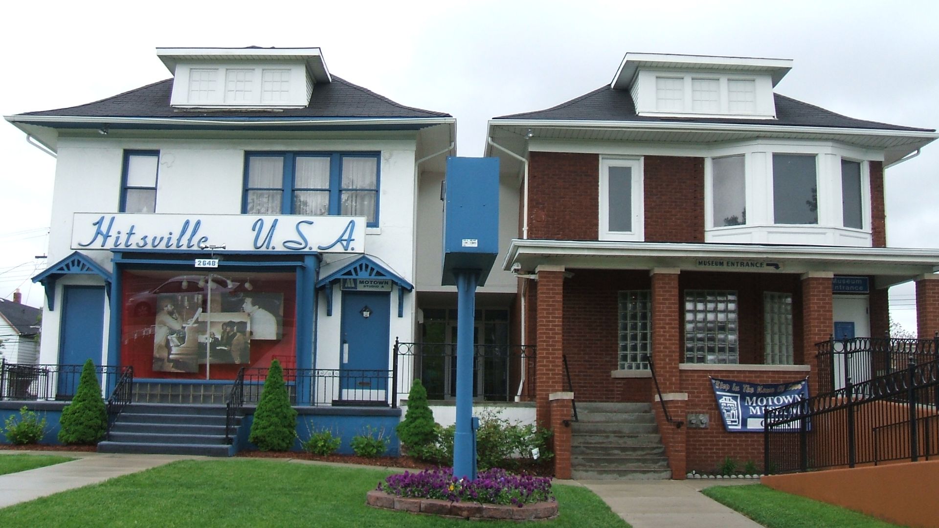 File:Motown detroit.JPG