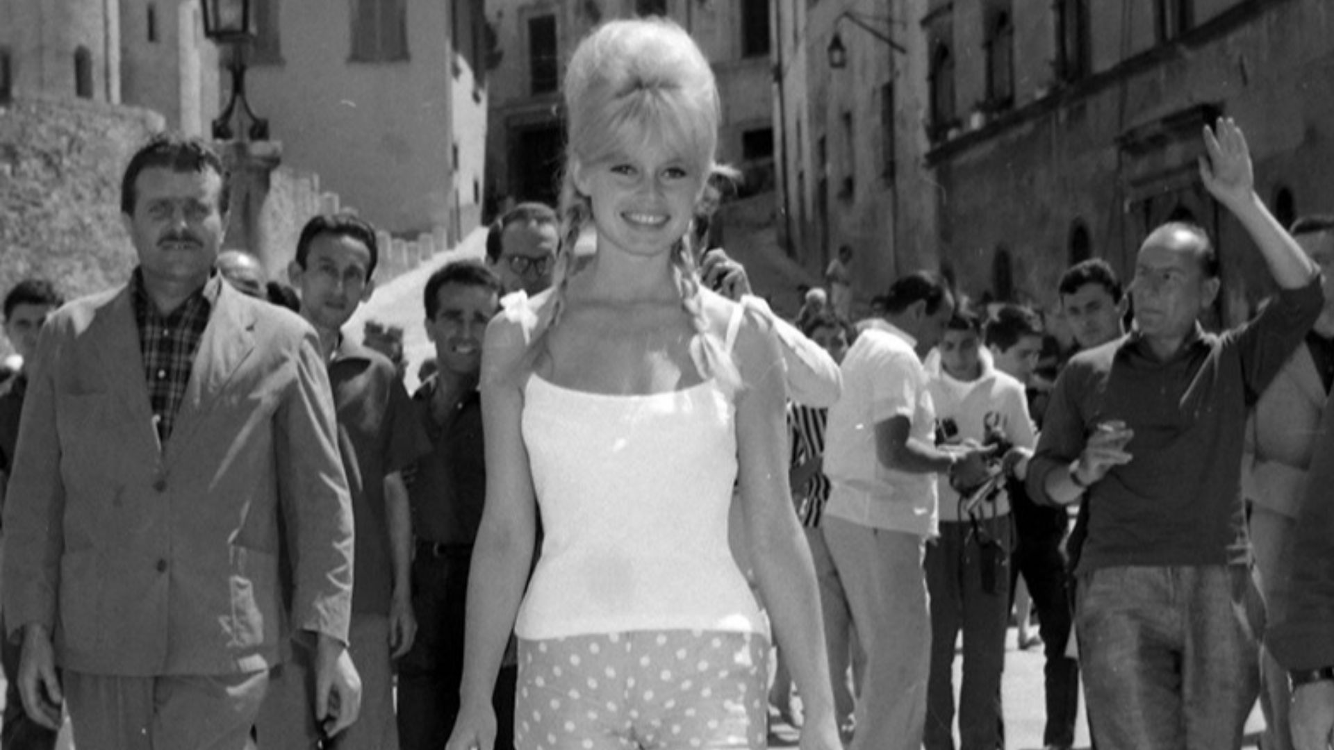 File:Brigitte Bardot in Spoleto, Italy, 1961.jpg