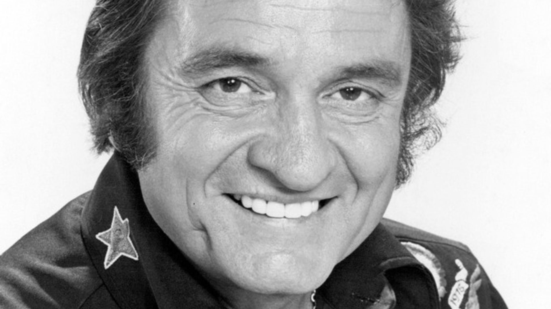 File:Johnny Cash 1977.jpg