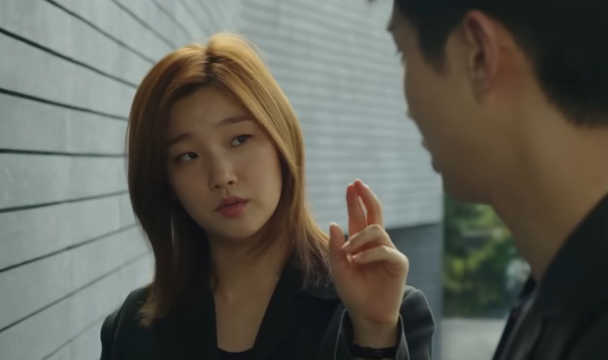 Screenshot from Parasite, Neon (2019)  