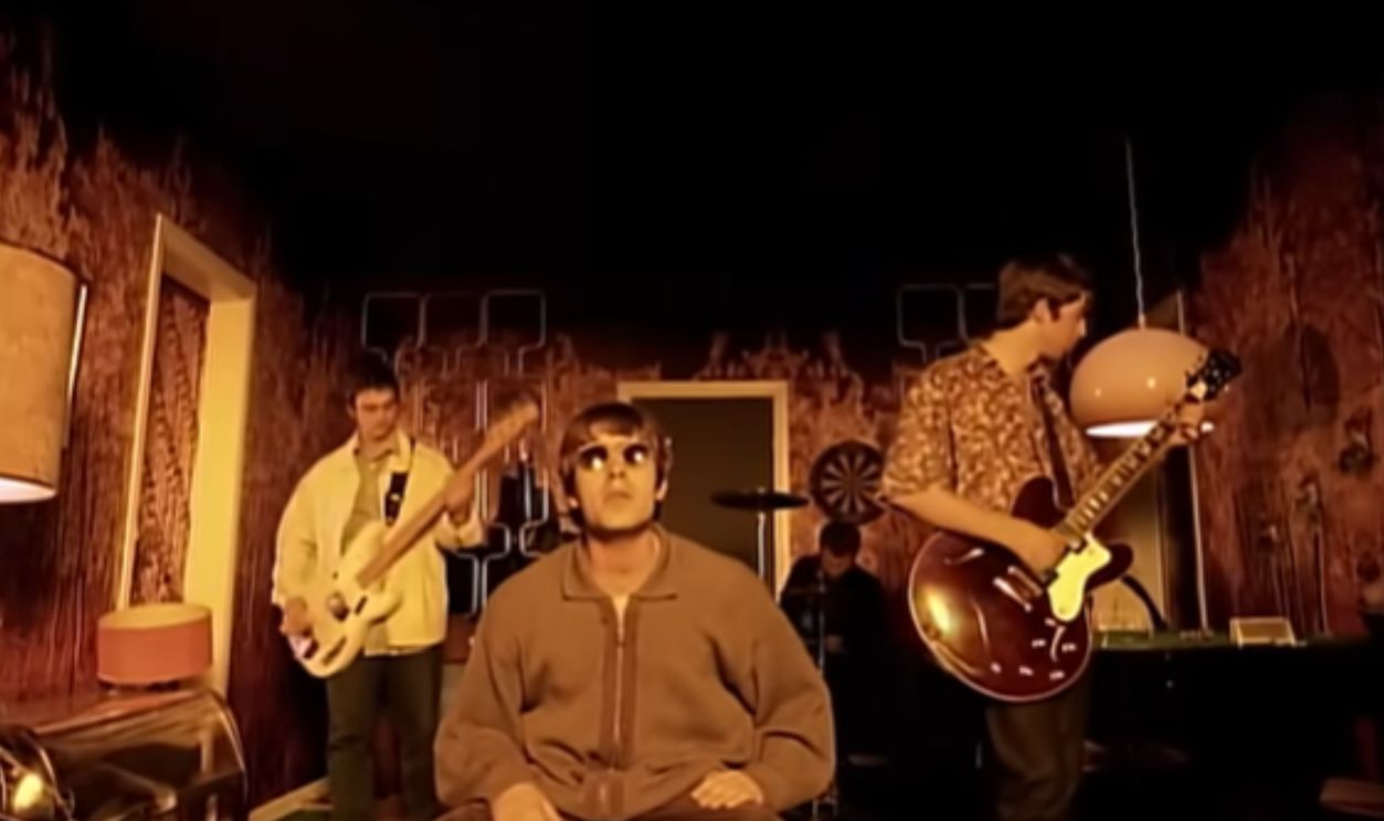 Screenshot from Morning Glory (1995)