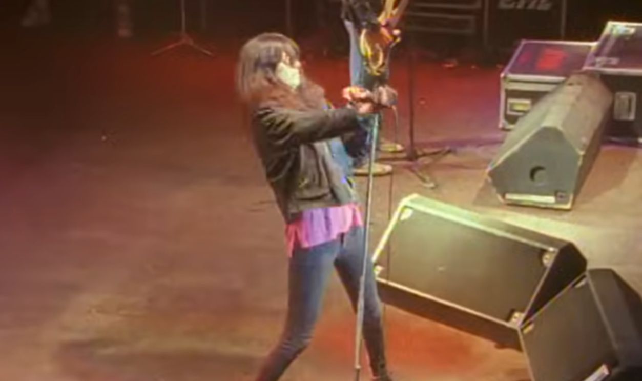 Screenshot from Blitzkrieg Bop (1976)