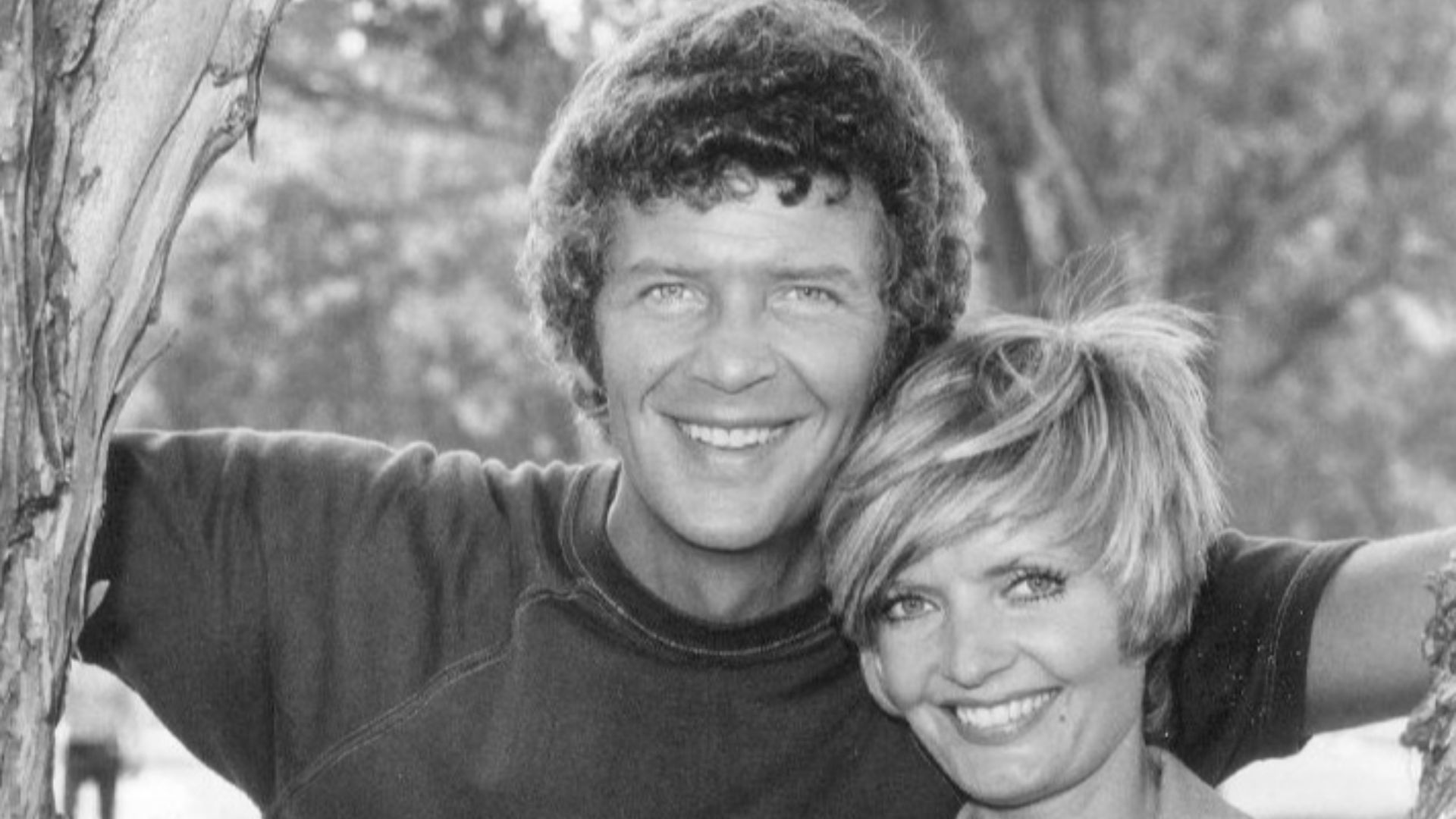 File:The Brady Bunch Robert Reed Florence Henderson 1973.jpg