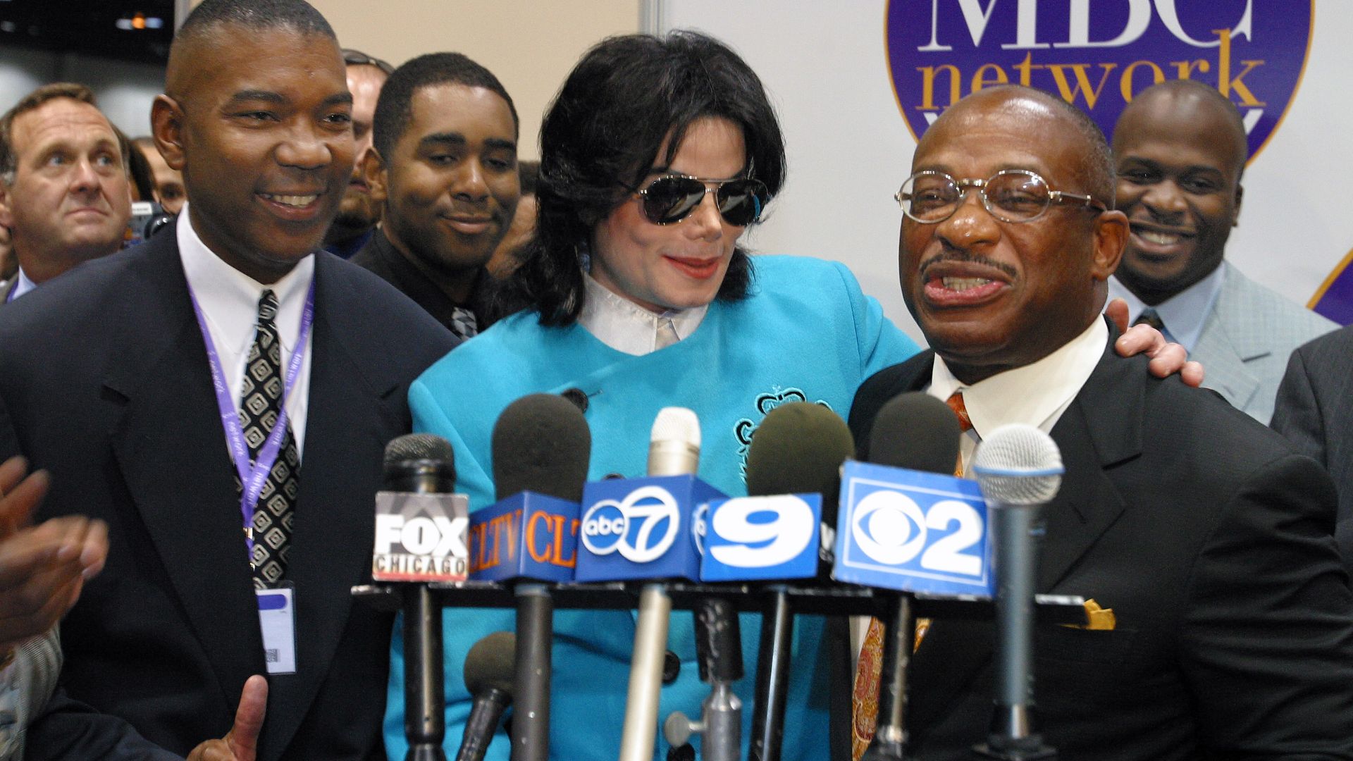 File:2003 Michael Jackson at The Cable Show (29358712934).jpg