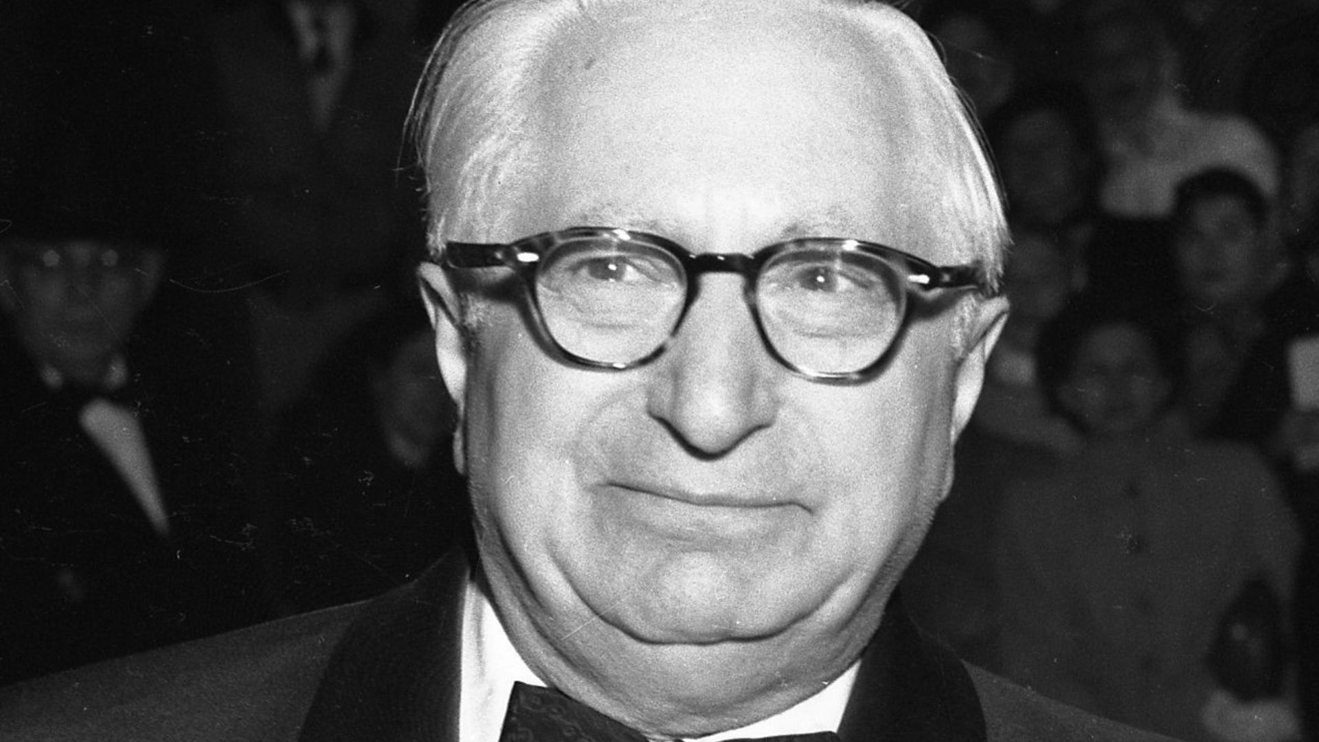 File:Louis B Mayer cropped.jpg