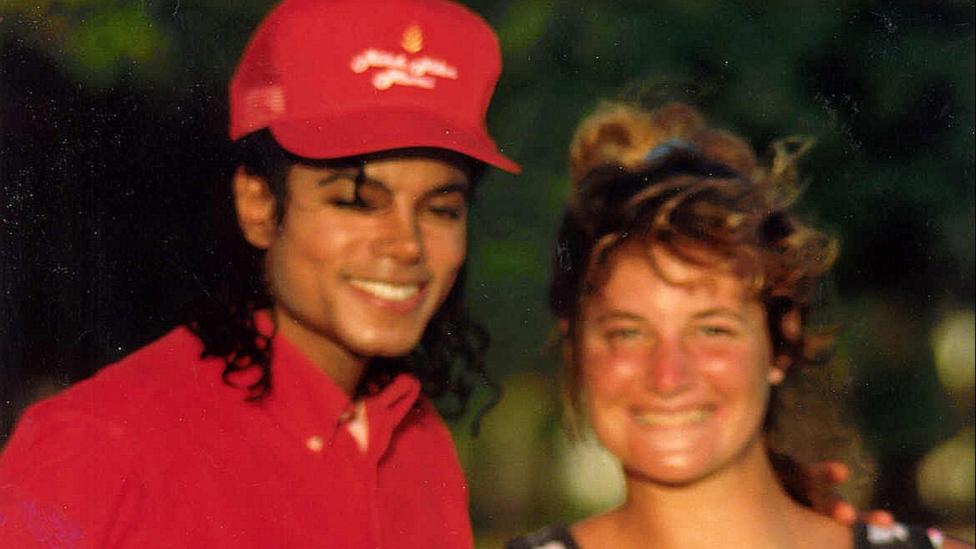File:Michael Jackson and unknown person (261525000).jpg