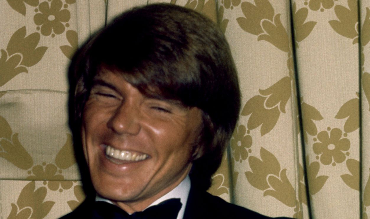 American actor and singer John Davidson attends the Friars Club Roast Honoring Don Rickles at the Americana Hotel in New York, New York, April 20, 1974. 