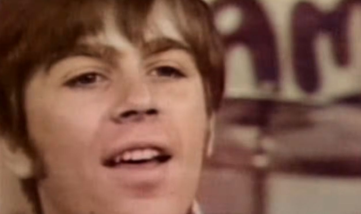 Screenshot from Bend Me, Shape Me (1967)