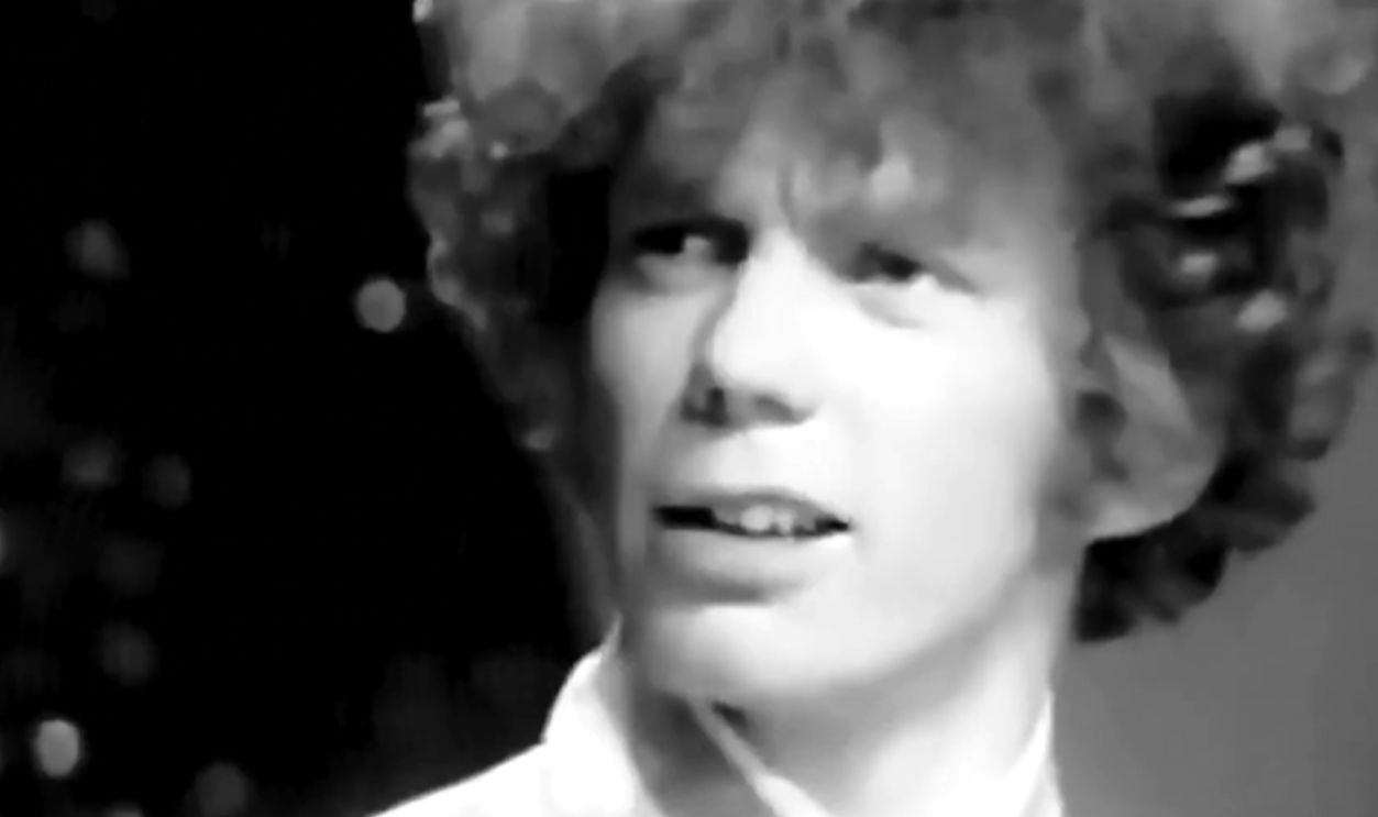 Screenshot from Little Bit O' Soul (1967)