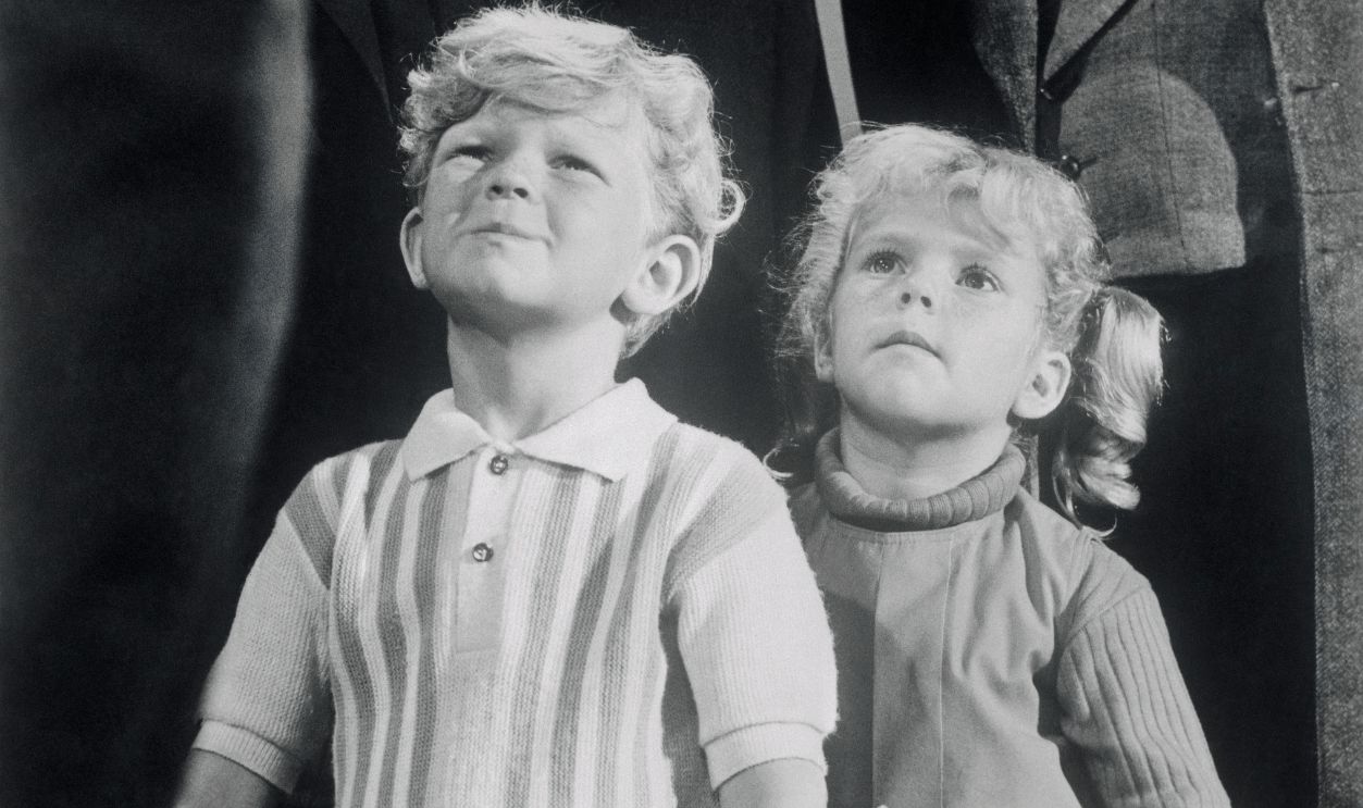 Johnnie Whitaker and Anissa Jones in a scene from the TV series: Family Affair.