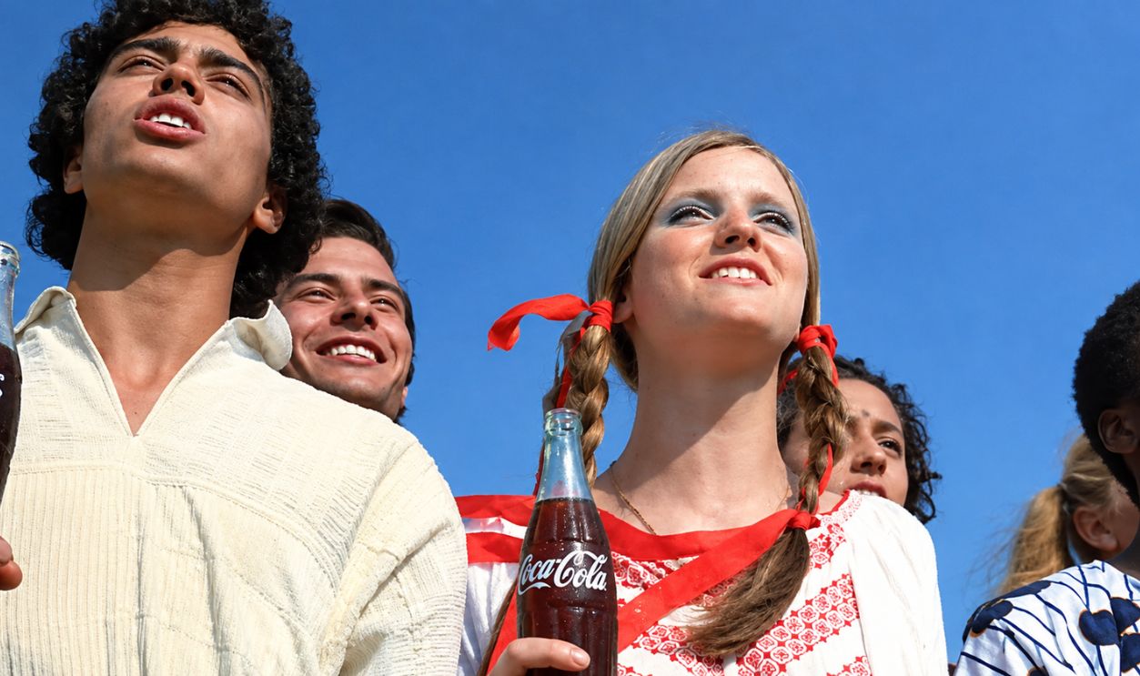 Screenshot from Coca-Cola Commercial, McCann Erickson (1971) 