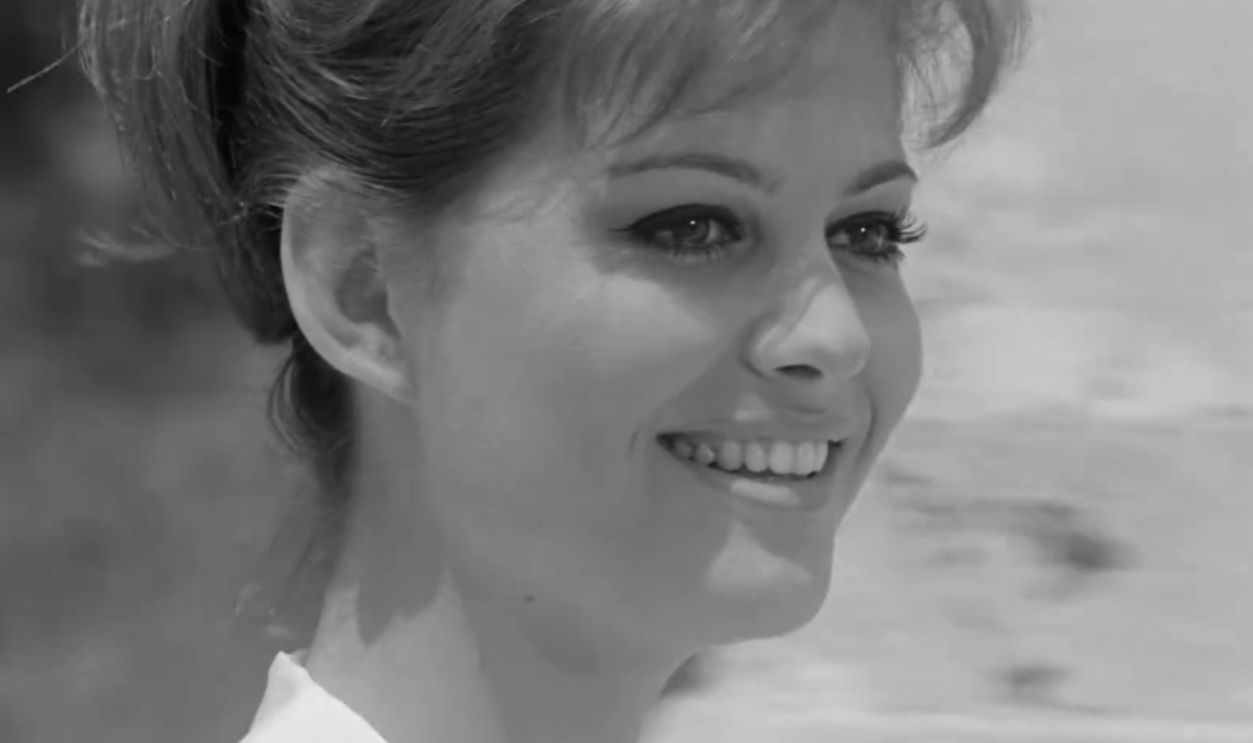 Screenshot from 8½ (1963)