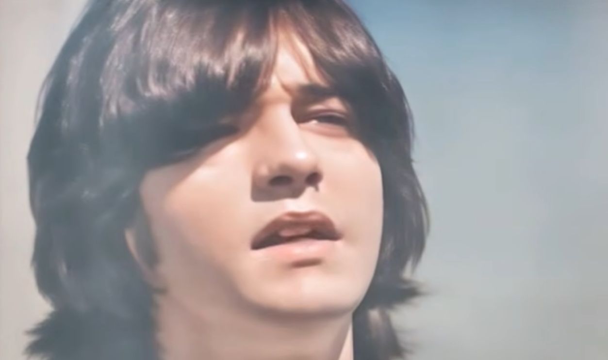 Screenshot from Walk Away Renée (1966)