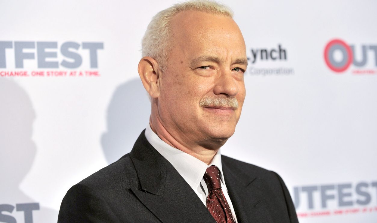 Getty Images - 495969470 - Actor Tom Hanks arrives at the 2015 Outfest Legacy Awards at Vibiana.