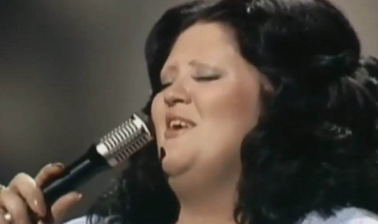 Screenshot from Hee Haw, CBS (1969-1997)