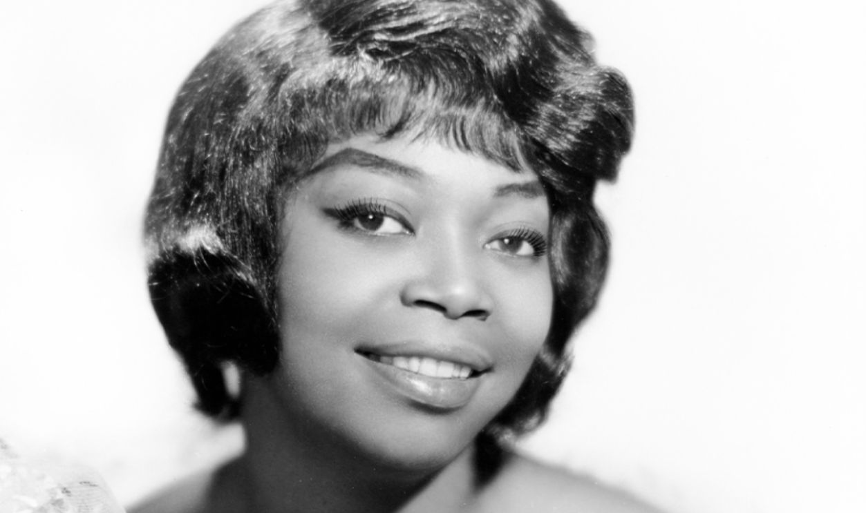 UNSPECIFIED - JANUARY 01: Photo of Doris TROY; Posed studio portrait of Doris Troy