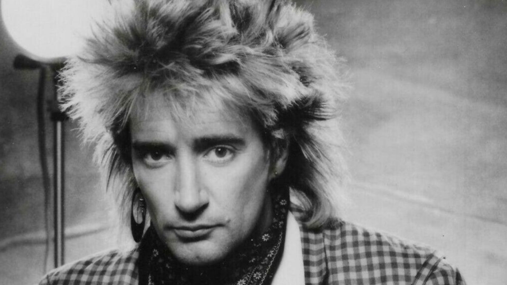 Rod Stewart in a 1984 publicity photo.