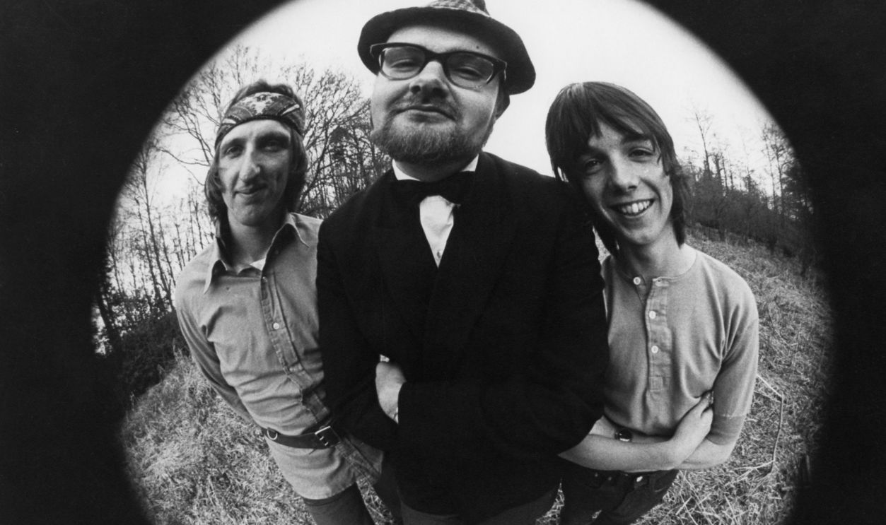 1969: English rock group Thunderclap Newman (L-R John 'Speedy' Keen, Andy 'Thunderclap' Newman and Jimmy McCulloch) pose for an Atlantic Records publicity still in 1969.
