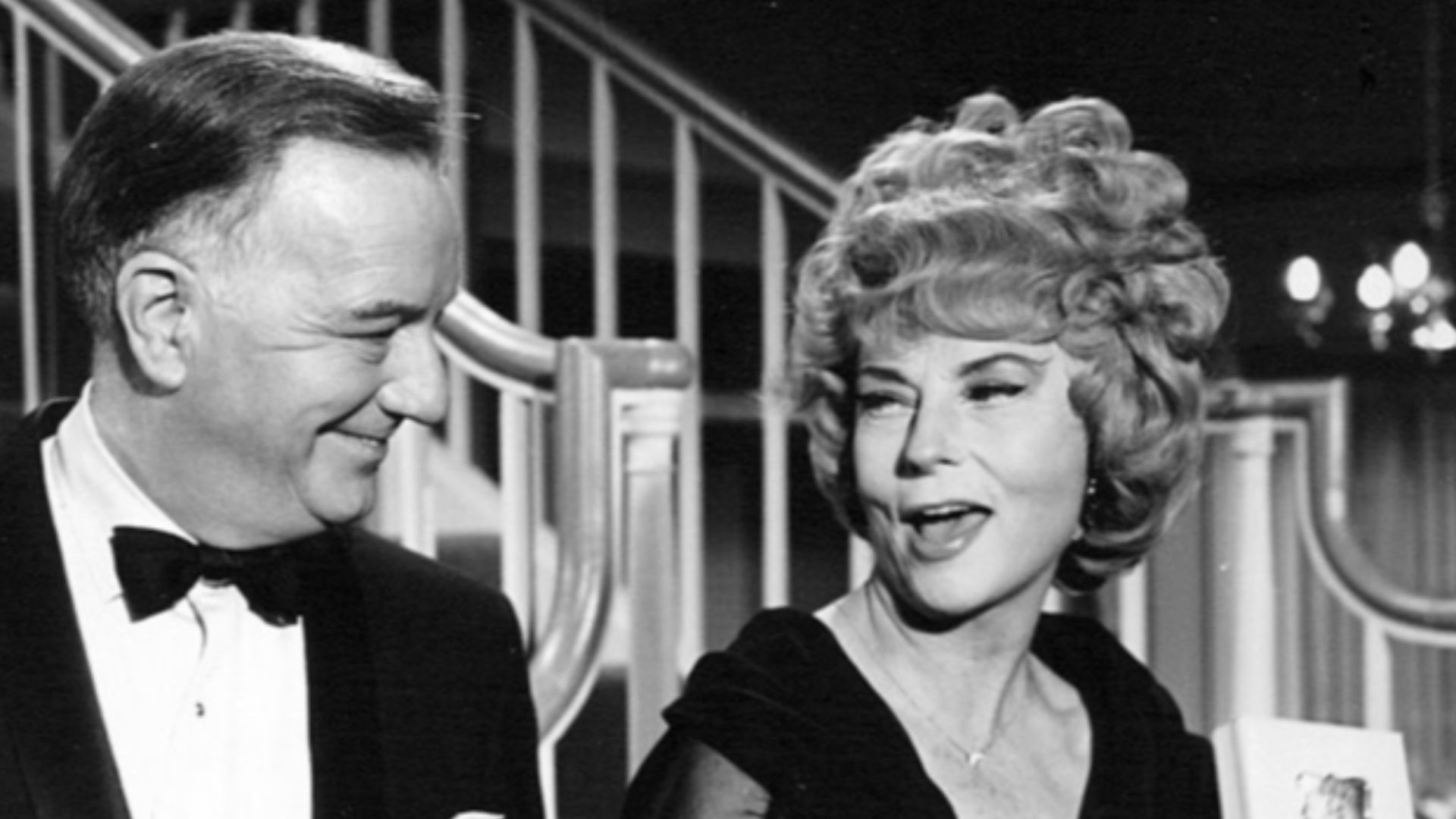 Photo of Samantha's parents, Maurice (Maurice Evans) and Endora (Agnes Moorehead).