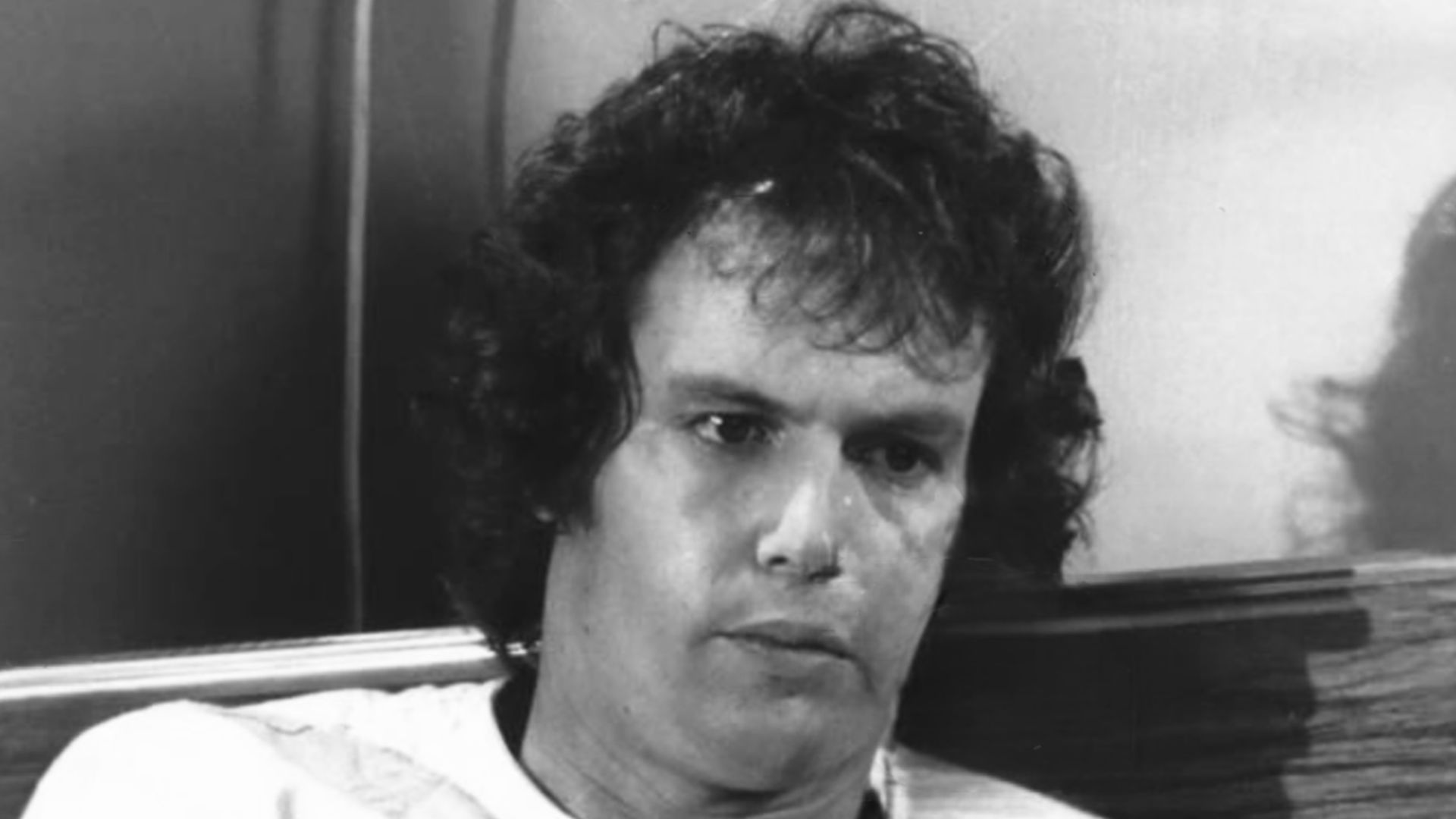 CONFINED TO BED Cliff DeYoung is confined to the hospital but gets no rest for worrying about how his daughter is being cared for by his two less than able singing partners, in