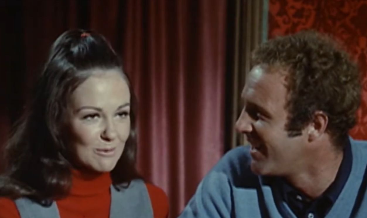 Screenshot from Brian's Song (1971)