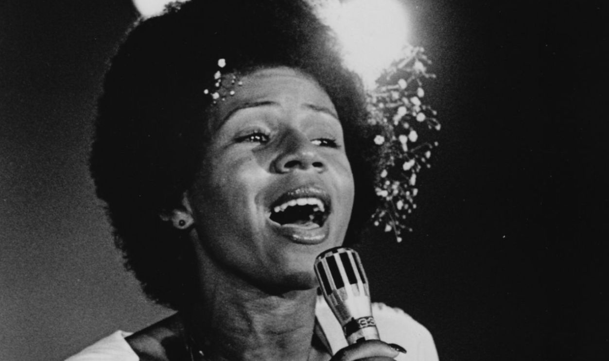 Minnie Riperton performs on a TV show, USA, 1975.