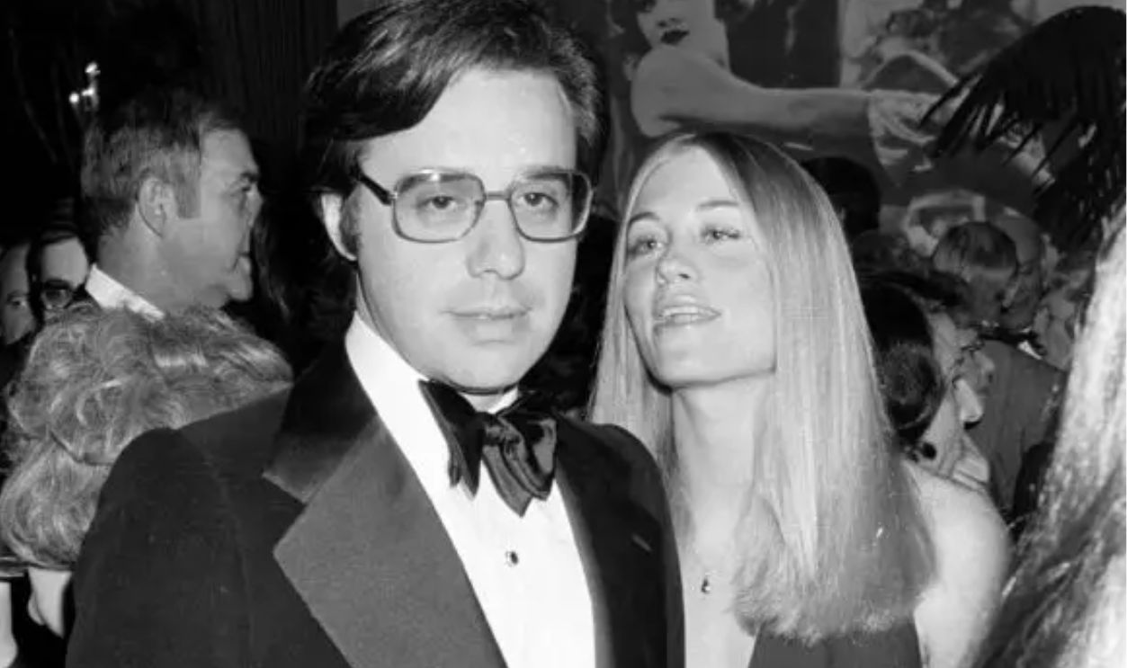 c(C) and Cybill Shepherd (R) attend a 100th birthday celebration for Adolph Zukor at the Beverly Hilton in Beverly Hills, California, on January 8, 1973.