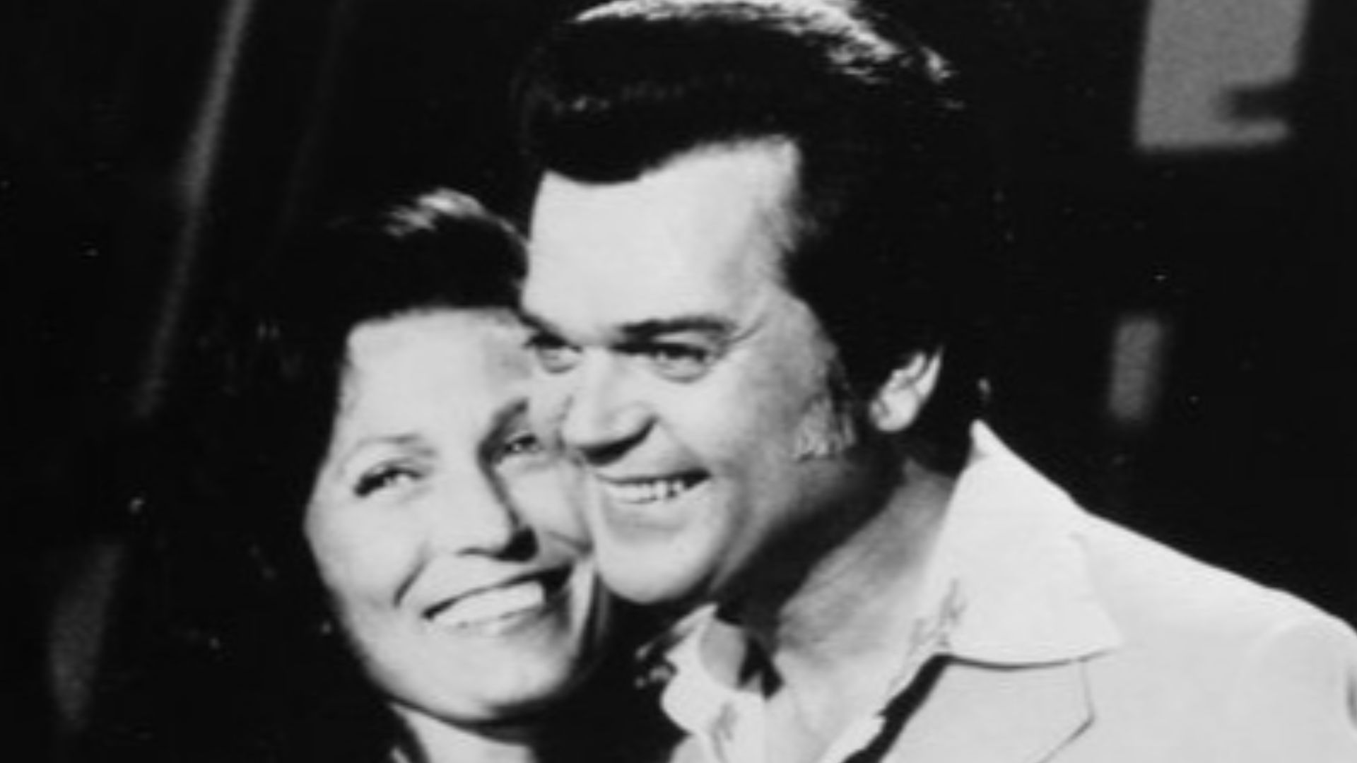 1976 promotional image of Conway Twitty and Loretta Lynn.