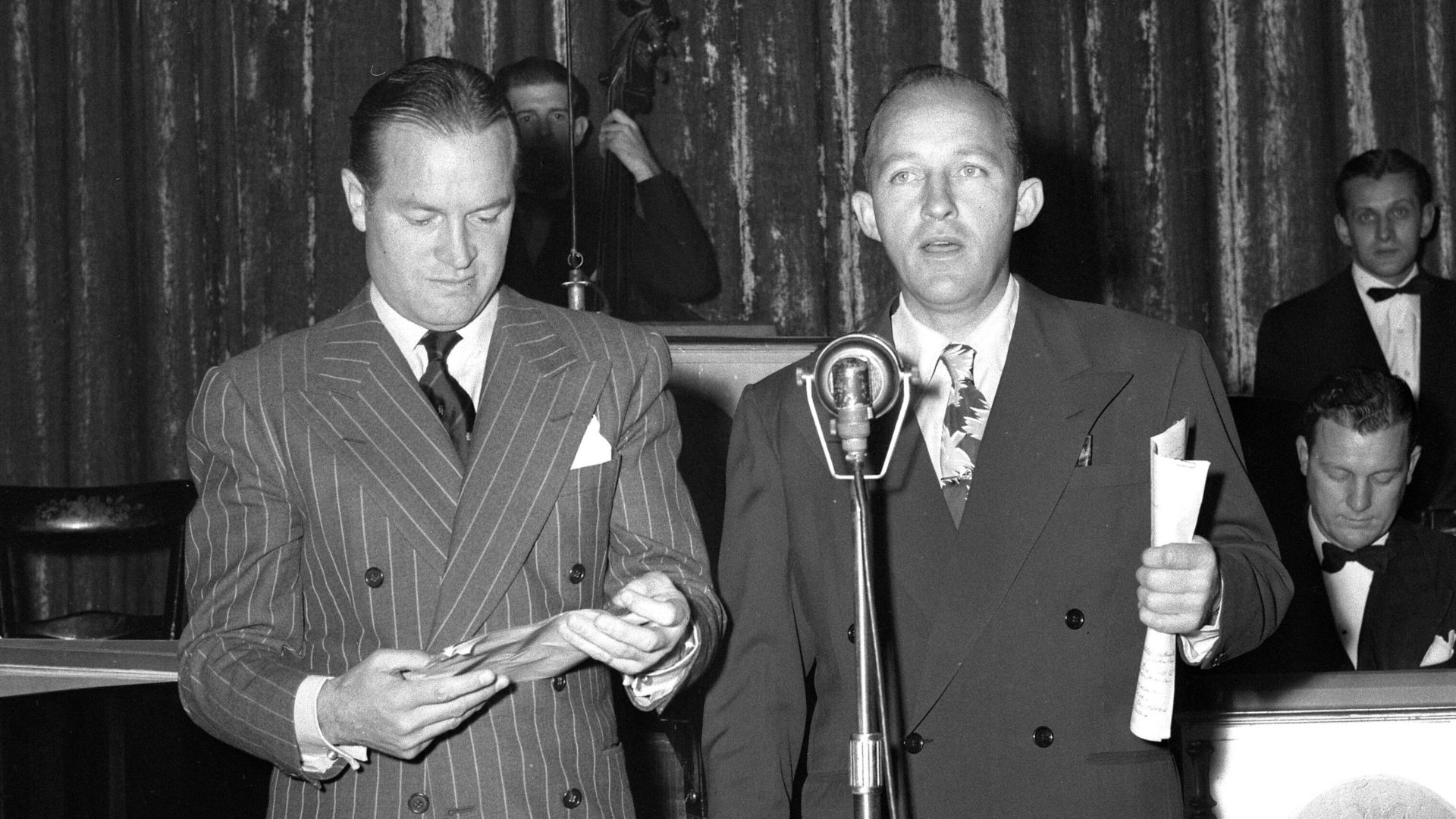 Bob Hope and Bing Crosby entertaining at Los Angeles Times annual sports dinner