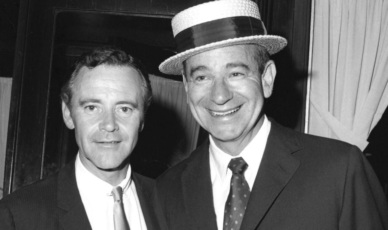 American actors Jack Lemmon (1925 - 2001, left) and Walter Matthau (1920 - 2000), circa 1965.