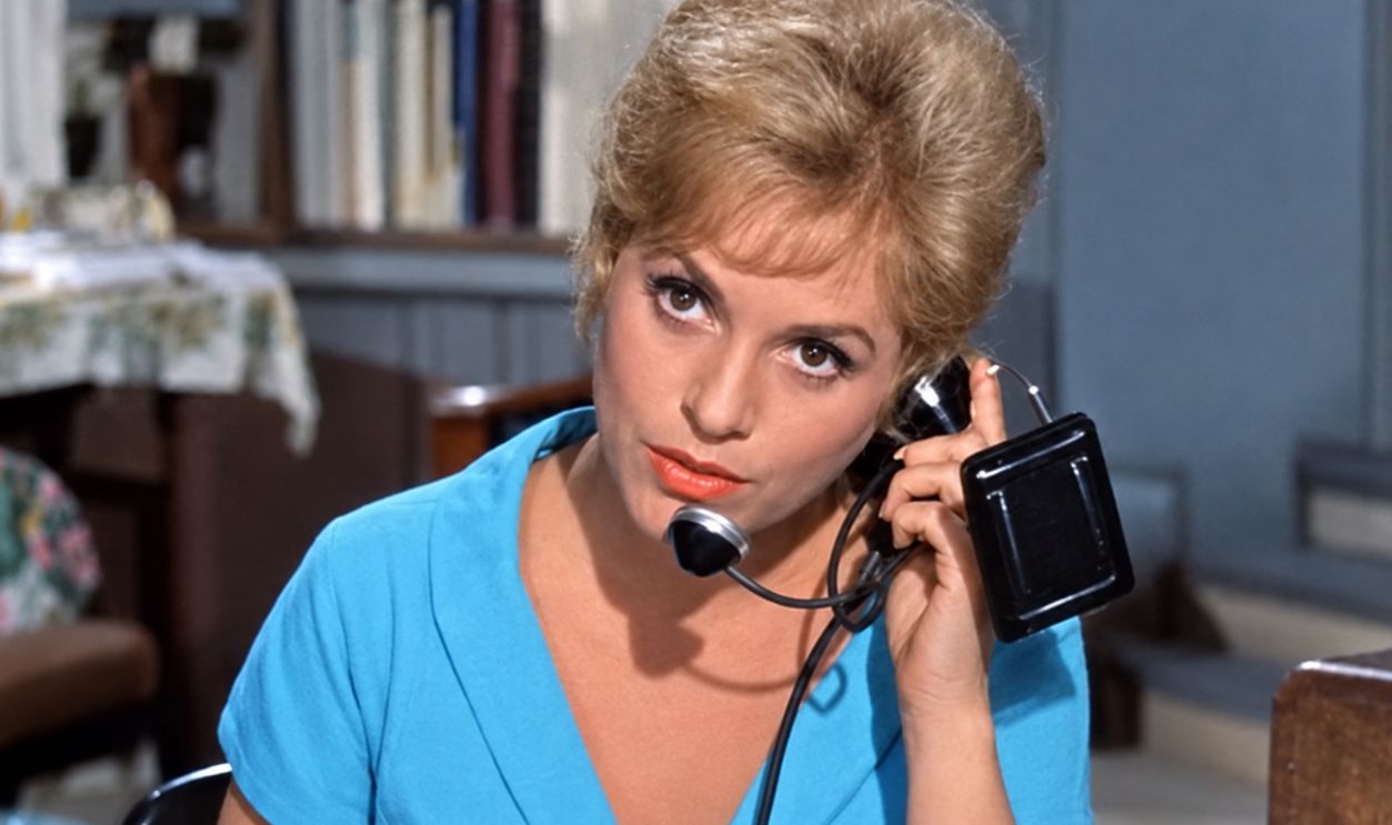 Screenshot from Bells Are Ringing (1960)
