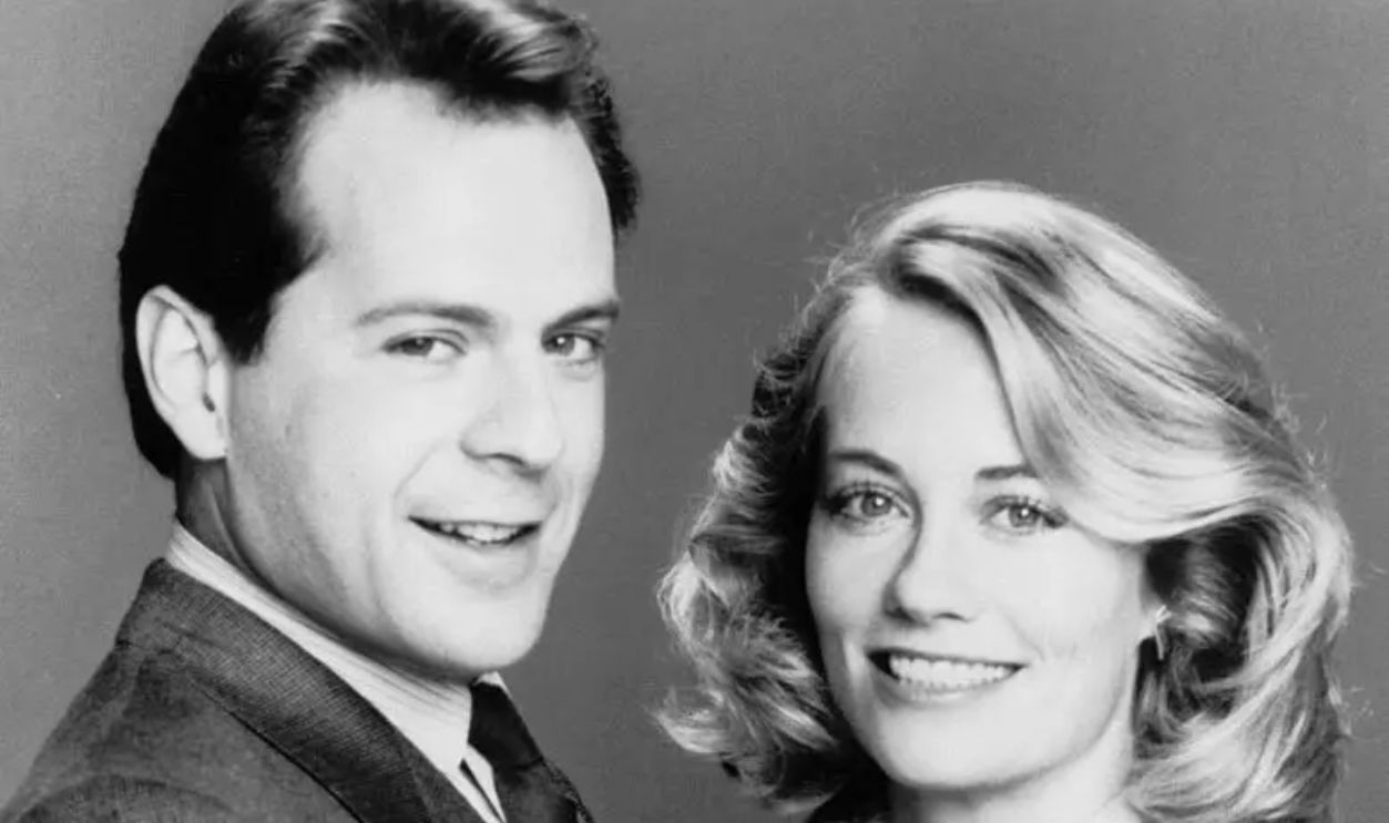 The television show Moonlighting aired from 1985-1989.