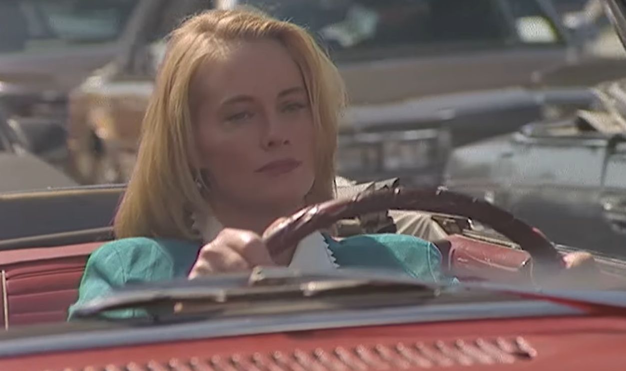Screenshot from Cybill, Carsey-Werner Distribution (1995-1998) 