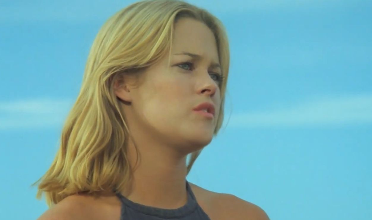 Screenshot from Roar (1981)