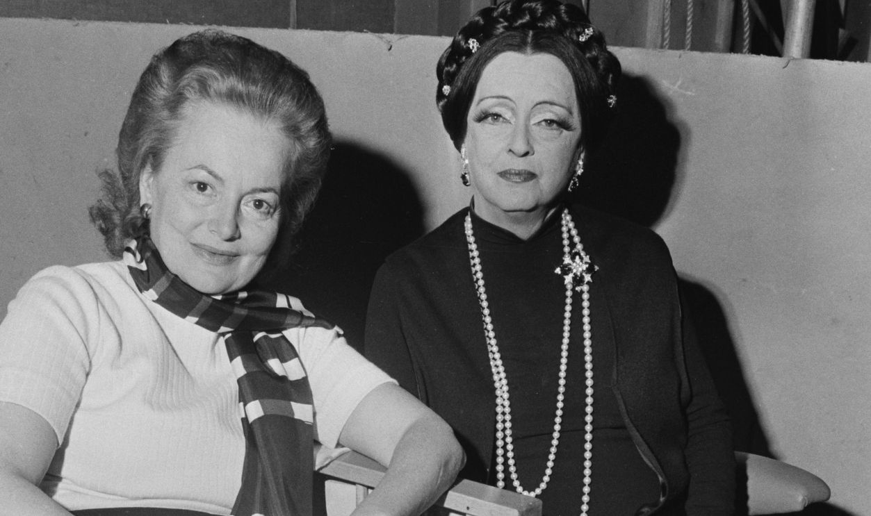 Actresses Olivia de Havilland (left) and Bette Davis, UK, 1971. 