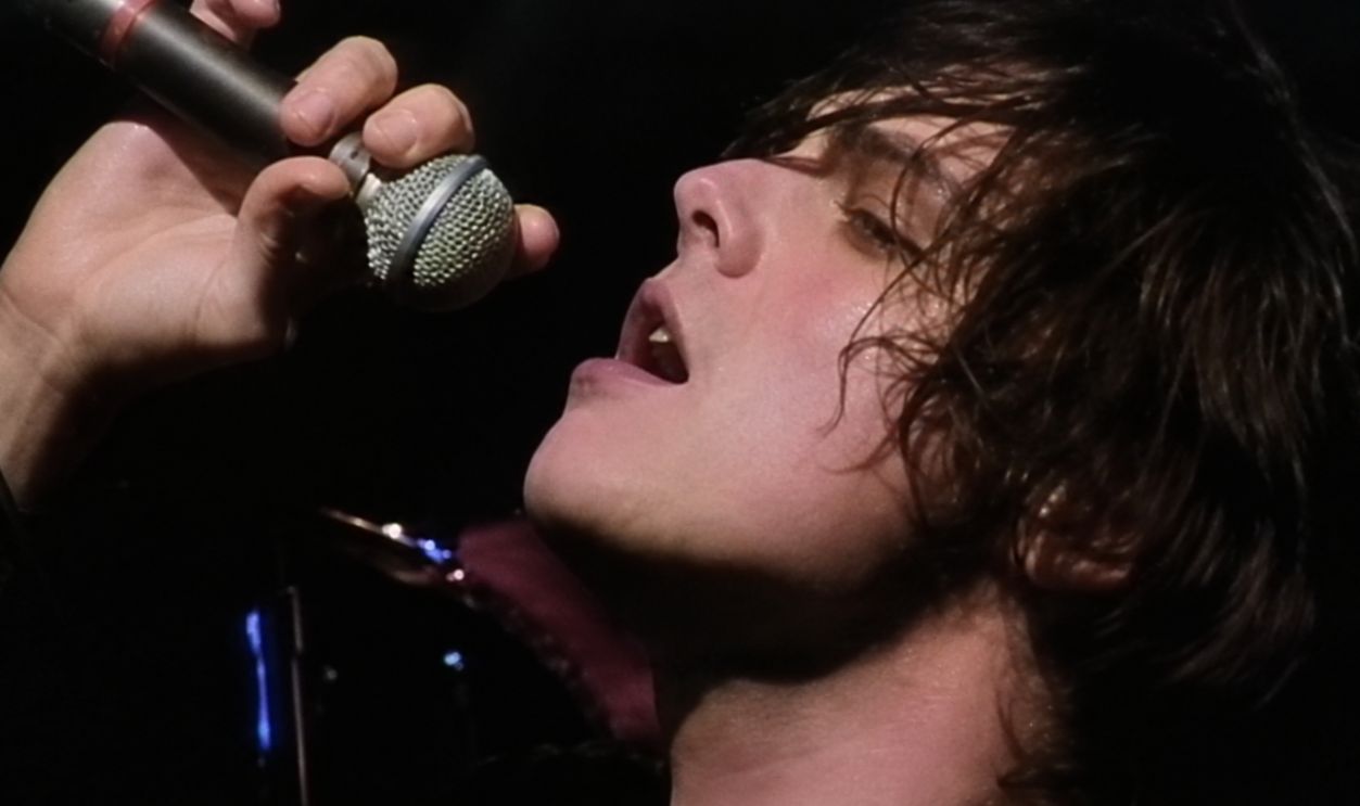 Screenshot from Drowning Lessons (2002)