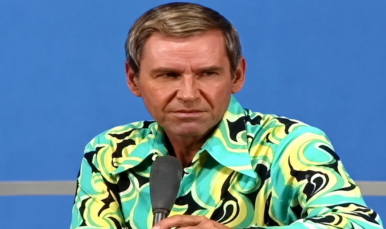 Screenshot from The Hollywood Squares (1966-1981)