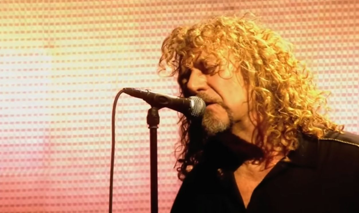 Screenshot from Stairway to Heaven (1971)